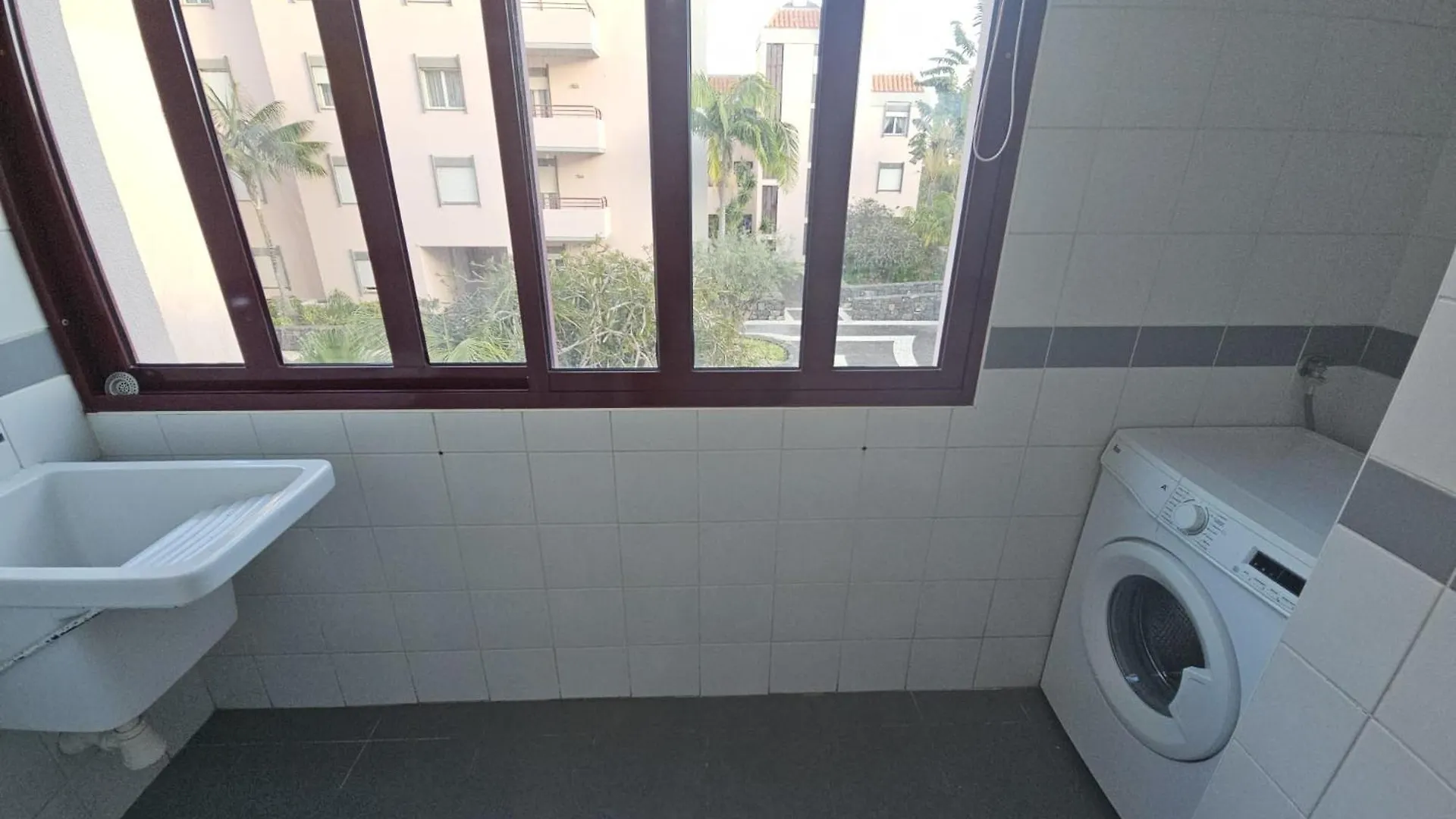 Apartment Apto Barreiro By Susy'S Holidays Funchal  Portugal
